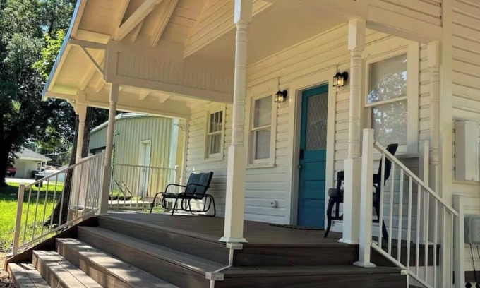 Claiborne Cottage | Charming 1-bedroom cottage with WiFi, AC in fabulous West Monroe