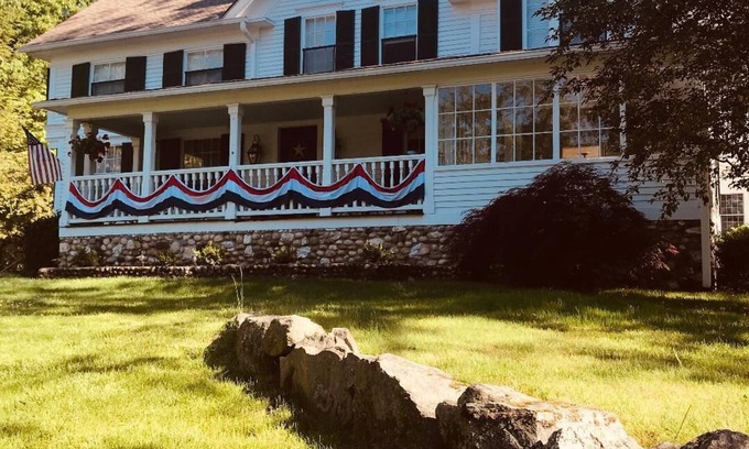 Amherst Other | Charming 1840 Farmhouse ~ Magical Retreat ~ sleeps 14