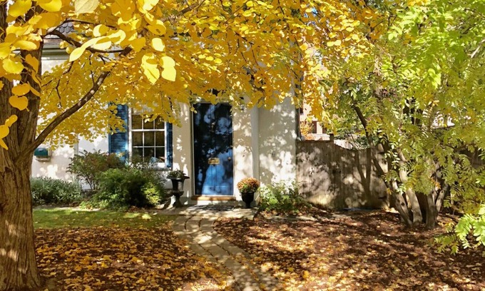 Kingston House | Charming 1843 home in the heart of downtown Kingston