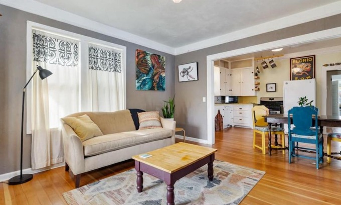 St. Johns House | Charming 1909 St Johns Bungalow
