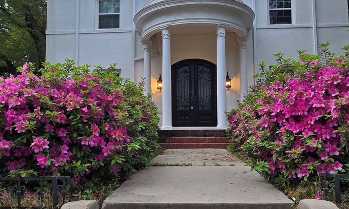 Fairfield Historic District House | Charming 1910 Mediterranean Gem in peaceful Shreveport