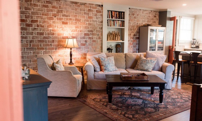 Sanford House | Charming 1920's House - pet friendly, 45 minutes from beach & attractions!
