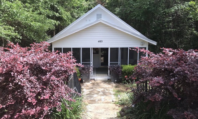 Fairhope Cottage | Charming 1930’s Cottage