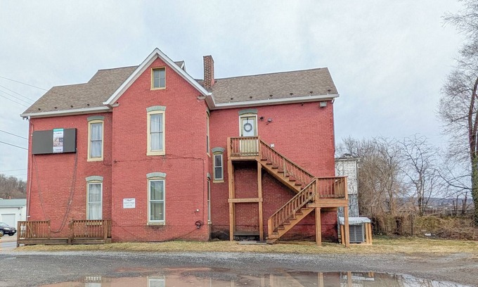 Cumberland Apartment | Charming 1BR Apartment 1st Floor Cumberland Gem