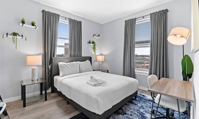 Everett Apartment | Charming 1BR Near Encore 8744
