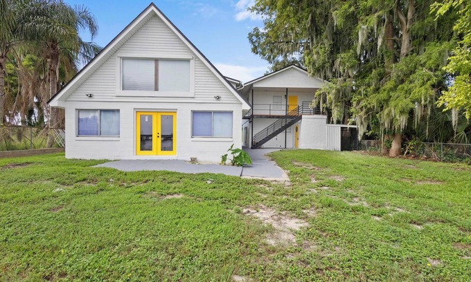 Oviedo House | Charming 1BR Stay Wi-Fi Included 25% Off