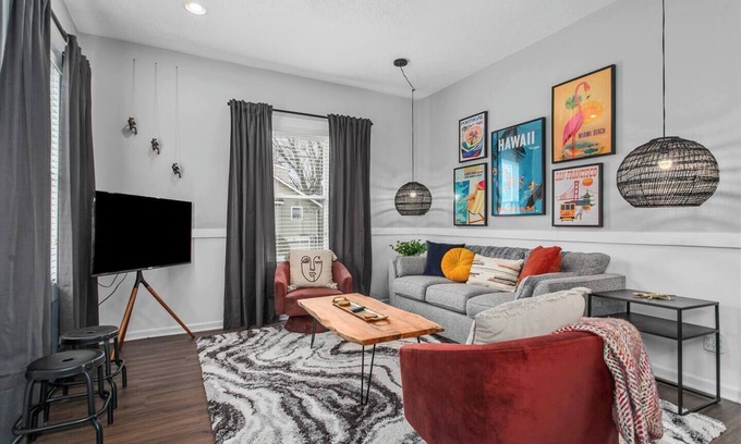 Rosedale Apartment | Charming 2 Bdrm Home Near KU | Fully Stocked! 17