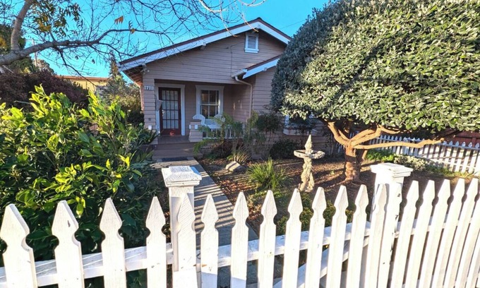 Old Town Historic District House | Charming 2-bedroom house in historic neighborhood of San Luis Obispo