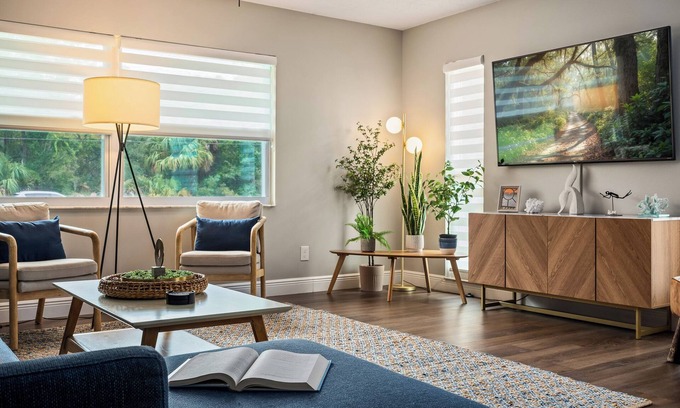 Crystal River House | Charming 2-bedroom house with AC, WiFi in beautiful Crystal River