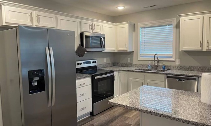 Richmond House | Charming 2-bedroom 2 bathroom house in Lexington, KY