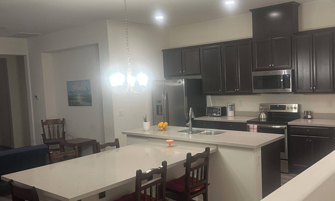 Goodyear Apartment | Charming 2-bedroom apartment with AC, WiFi in delightful Goodyear