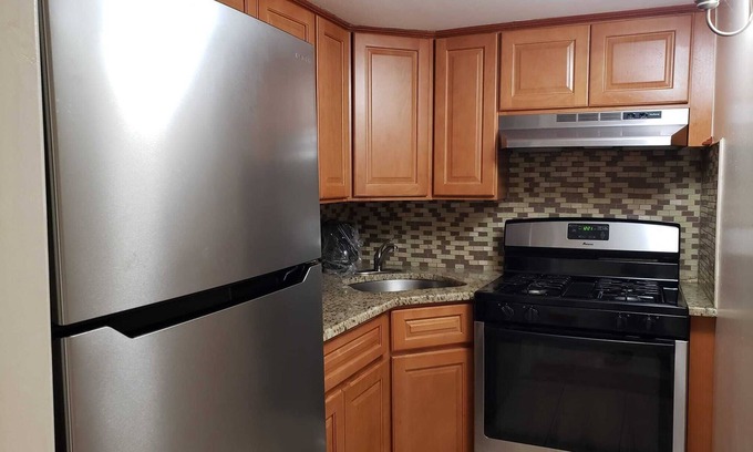 South Jamaica Apartment | Charming 2-bedroom apartment in fabulous Queens with WiFi, AC