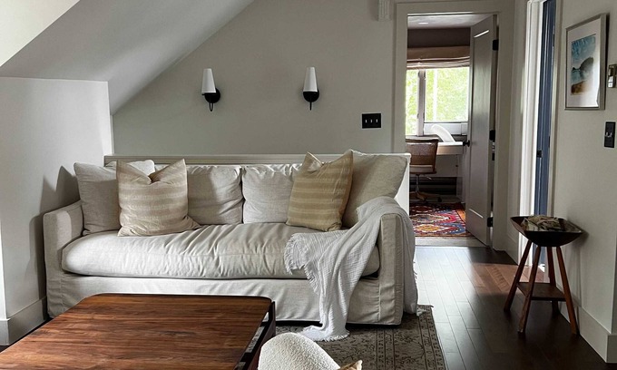 Back Cove Apartment | Charming 2-Bedroom Back Cove Retreat