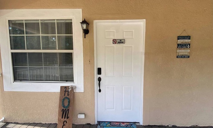East Tampa House | Charming 2-bedroom building in excellent Tampa with WiFi, AC