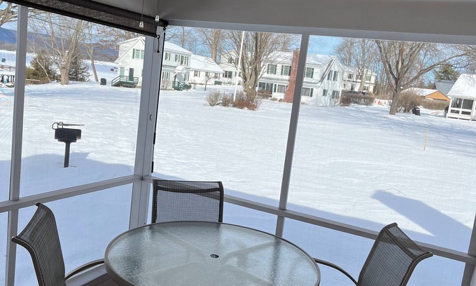 Cleverdale Cottage | Charming 2-bedroom cottage with AC and WiFi in Pleasant Cleverdale