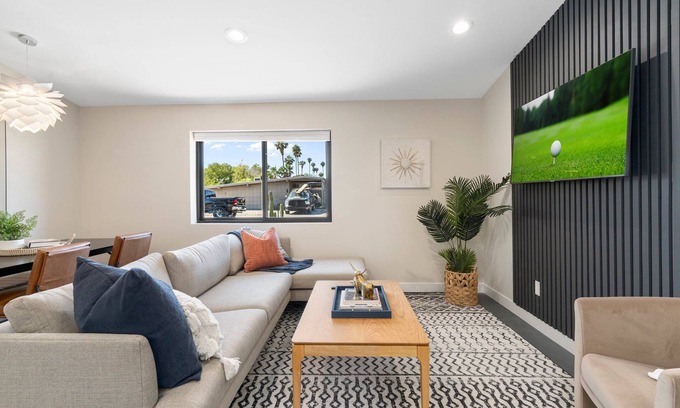 Western Villa Condo | Charming 2-bedroom condo in superb Scottsdale with AC, WiFi