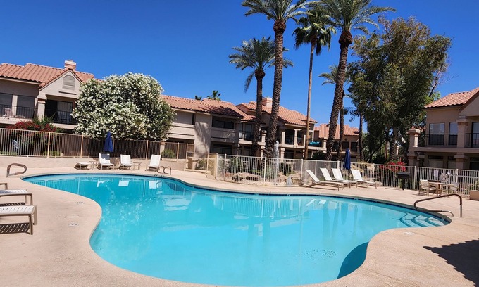 Central Scottsdale Condo | Charming 2-bedroom condo with WiFi, AC in brilliant Scottsdale