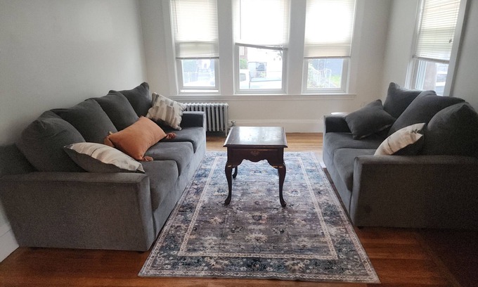 East Somerville Condo | Charming 2-bedroom condo with WiFi, AC in pleasant Somerville