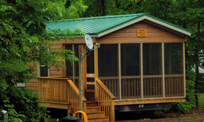 Markville Resort | Charming 2 bedroom cabin at a resort near Hinckley, located near the WI border