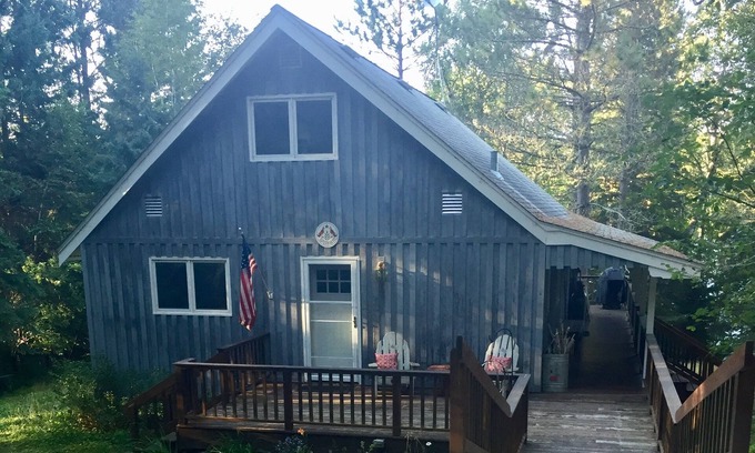 Lutsen Cabin | Charming 2-bedroom cabin in peaceful Lutsen with WiFi