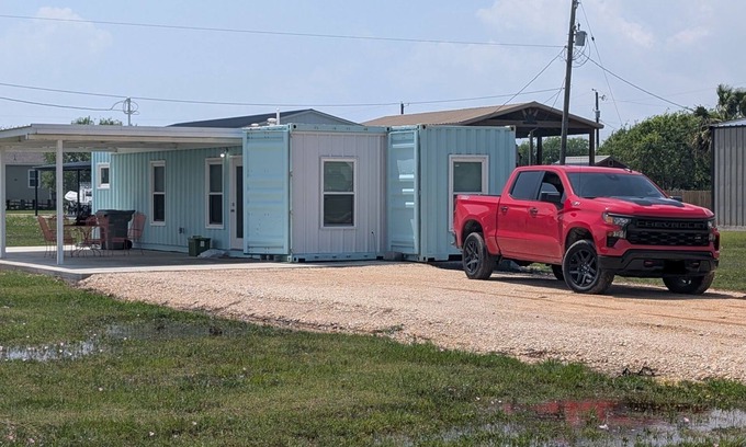 Long Mott Cottage | Charming 2-bedroom cottage with AC, Washer/Dryer, and WiFi in Seadrift
