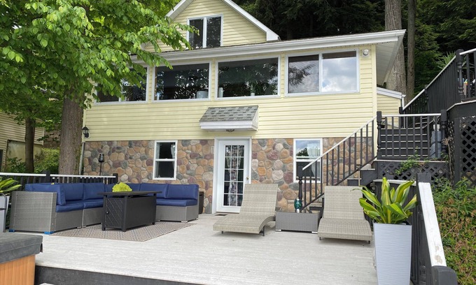 Cohocton Cottage | Charming 2-bedroom cottage on Loon Lake.