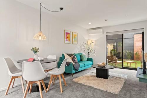 Henderson House | Charming 2 Bedroom Family Home