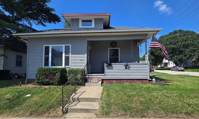 Lafayette House | Charming 2-bedroom house in central Lafayette. 3 minute walk to ColumbianPark