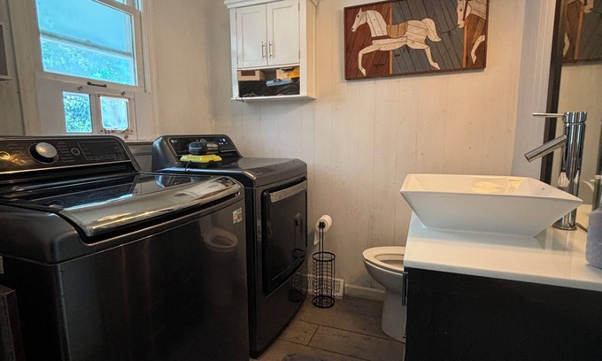 Galloway House | Charming 2-bedroom house with AC, fitness room in gorgeous Galloway