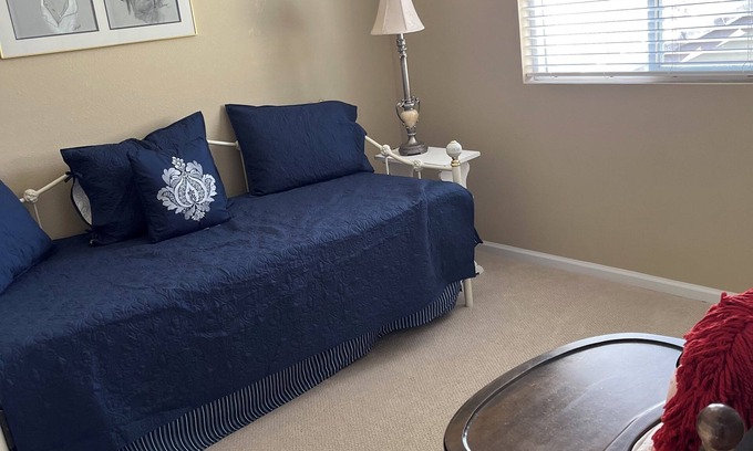 Parker House | Charming 2-bedroom house in lovely Parker with WiFi