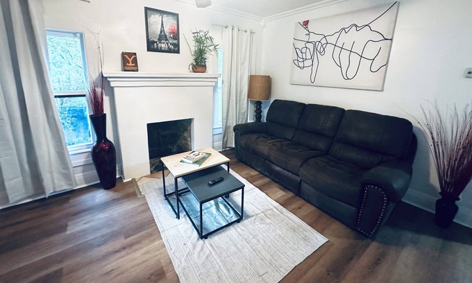 Old Seminole Heights House | Charming 2-bedroom house in fabulous Seminole Heights with fully Fenced Yard
