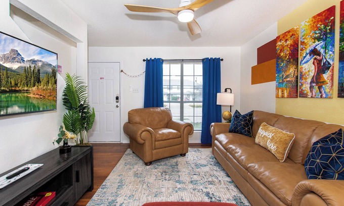 Killeen House | Charming 2-bedroom townhome with WiFi, AC in Enchanting Killeen