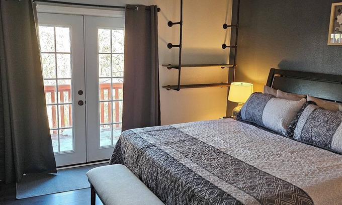 Bella Vista House | Charming 2-bedroom townhome in NWA, near golf, lakes, and biking/hiking trails
