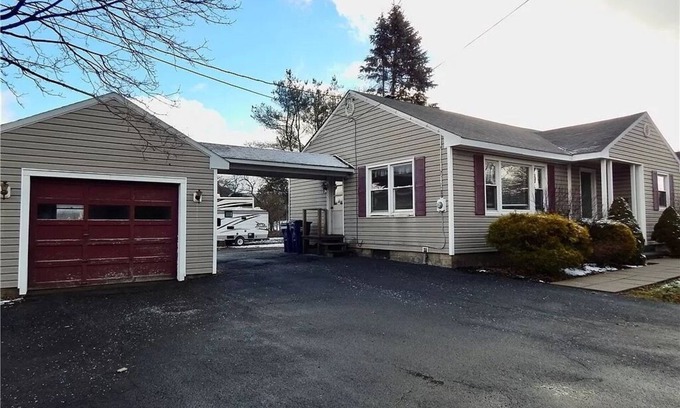 Cooperstown House | Charming 2-bedroom house with WiFi, AC in enchanting Cooperstown