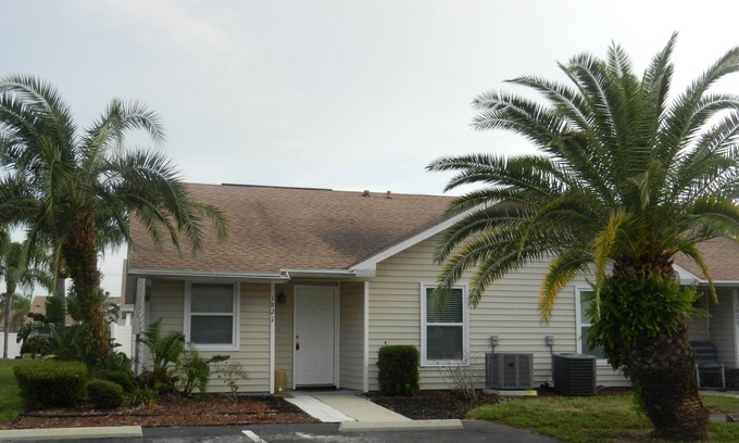 Palm Harbor Condo | Charming 2-bedroom Close to the Beach in brilliant Palm Harbor