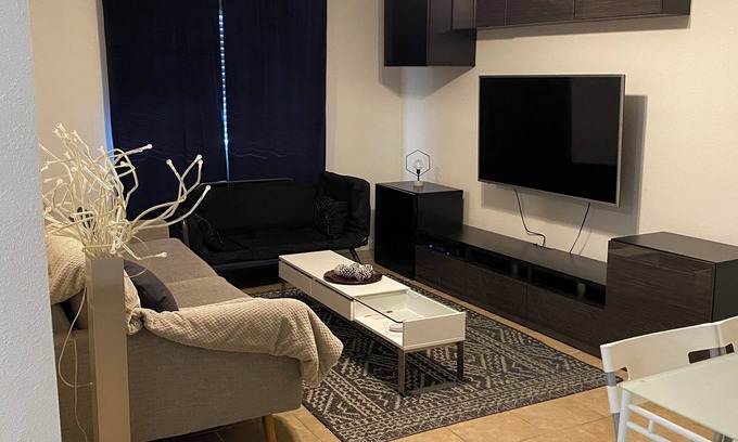 Arena District House | Charming 2-bedroom house in EastCentral San Antonio with WiFi, AC,Heater