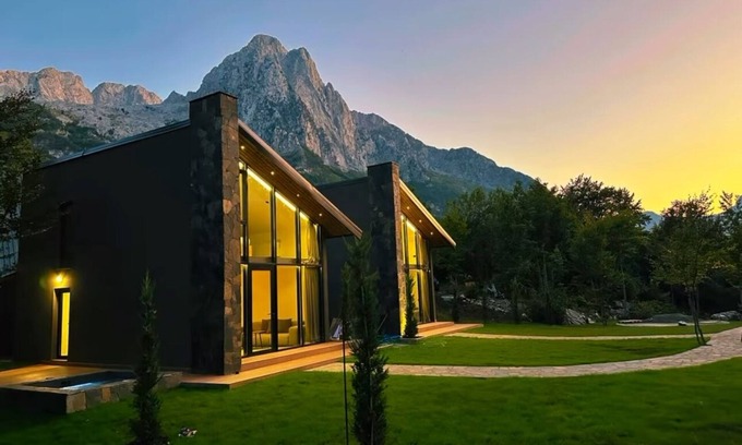 Shkoder County Villa | Charming 2 bedroom villa in Boge with private Hot Tub.