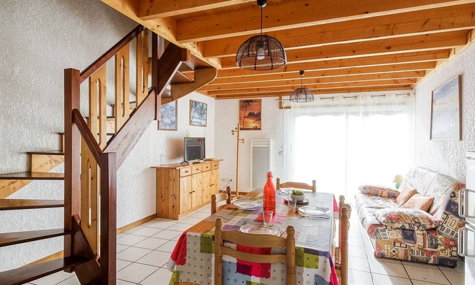 Esquieze-Sere Apartment | Charming 2-Level Apartment for 6 with Garden, Near Ski Resorts and Amenities