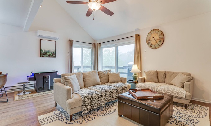 Village at Camelback House | Charming 2021 renovated townhouse, great location!