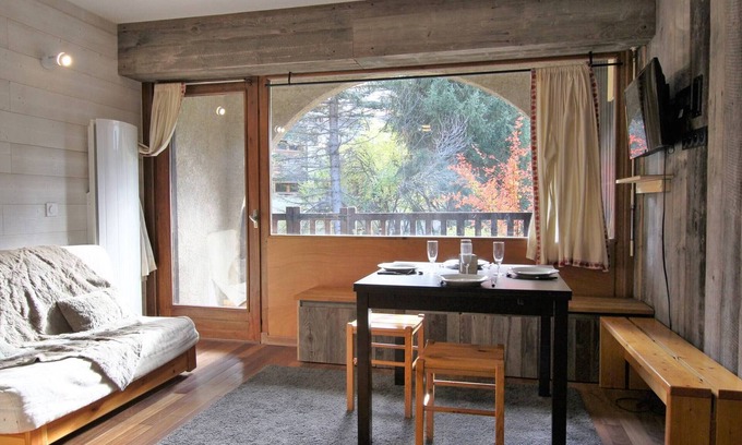 Saint-Chaffrey Apartment | Charming 2BR Apt w/Terrace, Garage & Wifi - Sleeps 6, Serre-Chevalier