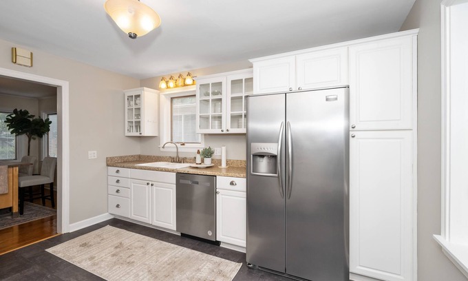 Roselawn Finance House | Charming 3 BDR Home in Desirable Pleasant Ridge – Easy Access to All Attractions