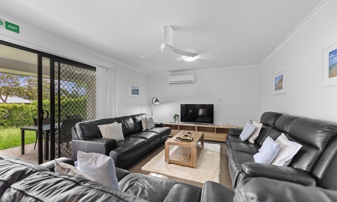 Little Mountain House | Charming 3-Bed Home On Sunshine Coast
