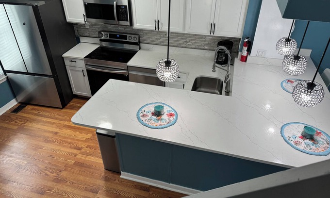 Fairland House | Charming 3-bedroom and 2.5 bedroom townhome with WiFi and AC in Silver Spring
