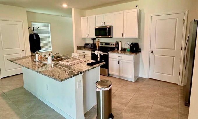 Wesley Chapel House | Charming 3-bedroom new house in Wesley Chapel with WiFi, AC