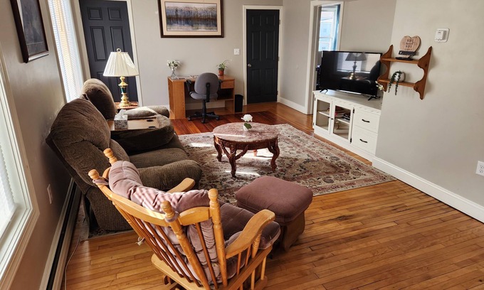 Rimmon Heights Apartment | Charming 3-bedroom apartment close to dining, shopping, bars, and entertainment.