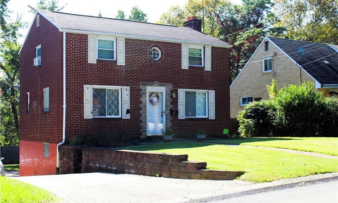 Penn Hills House | Charming 3-bedroom building with fitness room in fabulous Verona