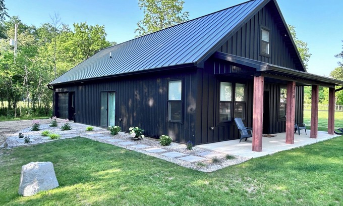 Clarklake Cottage | Charming 3-bedroom cottage in wonderful Clarklake with lake access and fire pit.