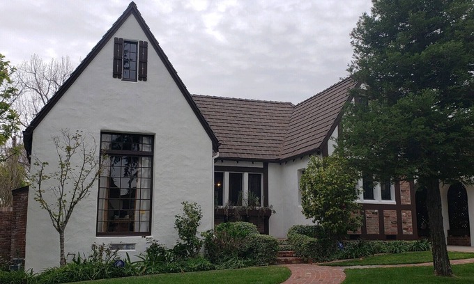 Glenwood House | Charming 3-bedroom English Tudor in Glendale
