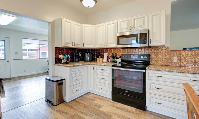 Elma Other | Charming 3-bedroom farmhouse on acreage.