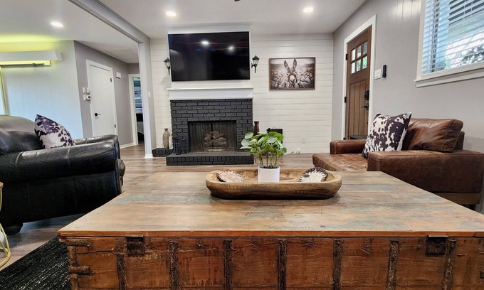 Georgetown House | Charming 3-bedroom home in Georgetown just minutes from the historic Town Square